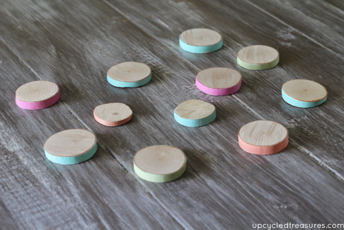 diy-wood-slice-thumbtacks-upcycledtreasures-02